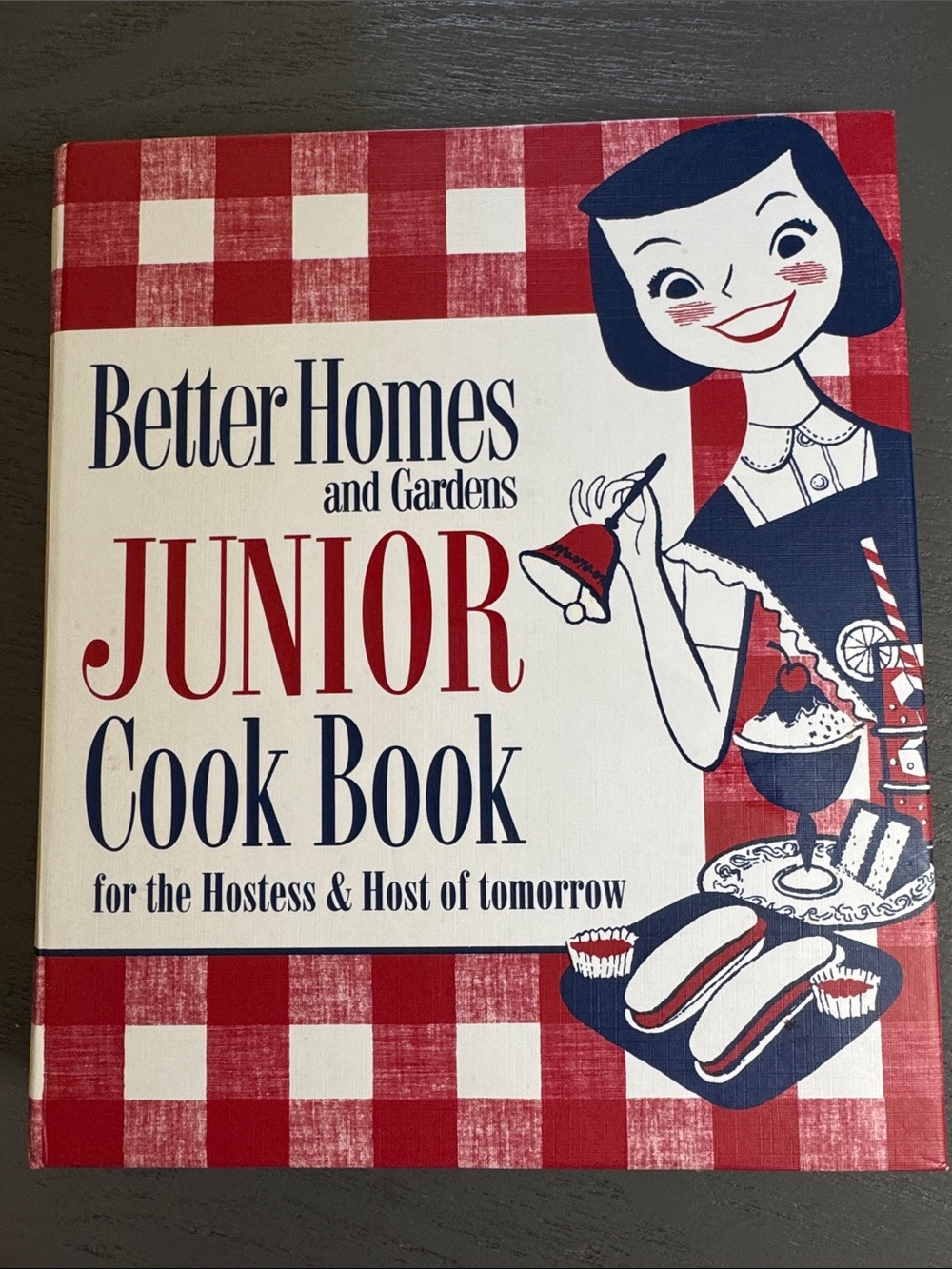 Better Homes and Gardens Junior Cook Book for the hostess & host of tomorrow